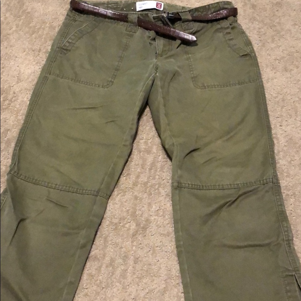 Old navy olive green capris with belt
